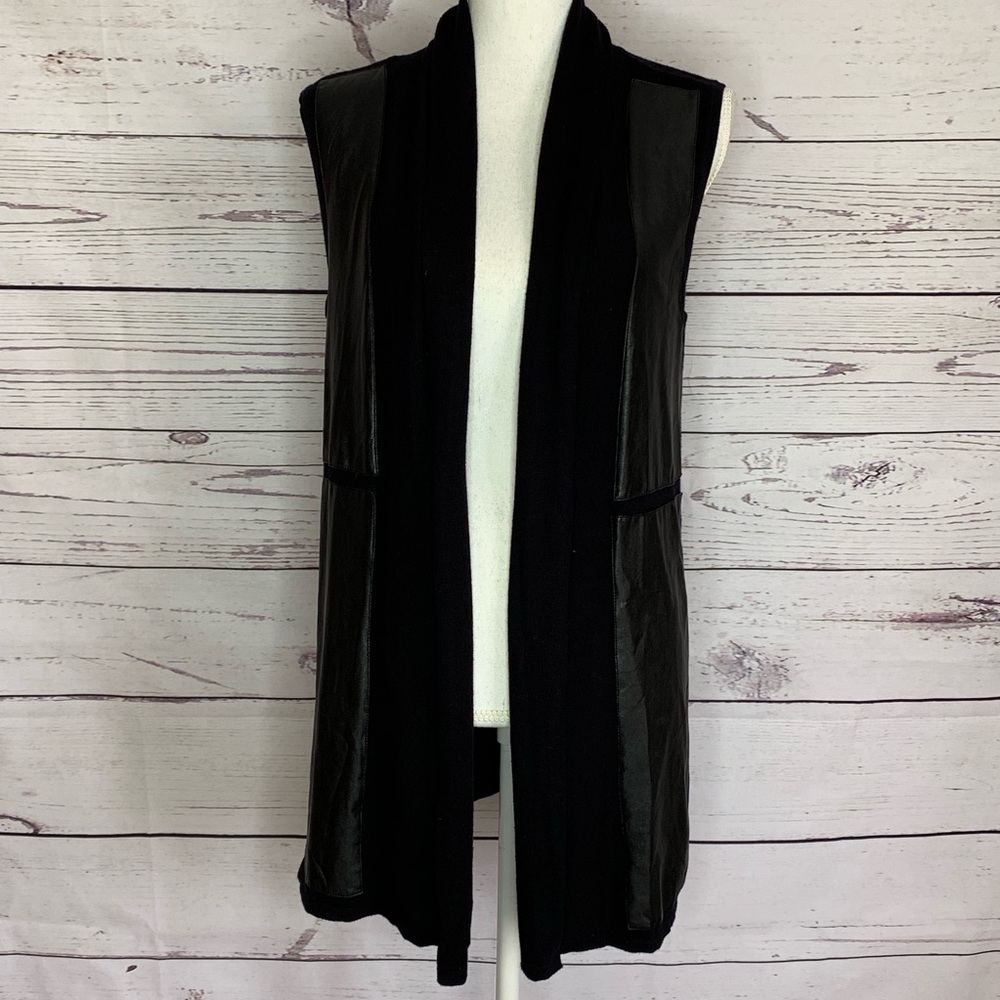 Peter Nygard black oversized vest  size medium